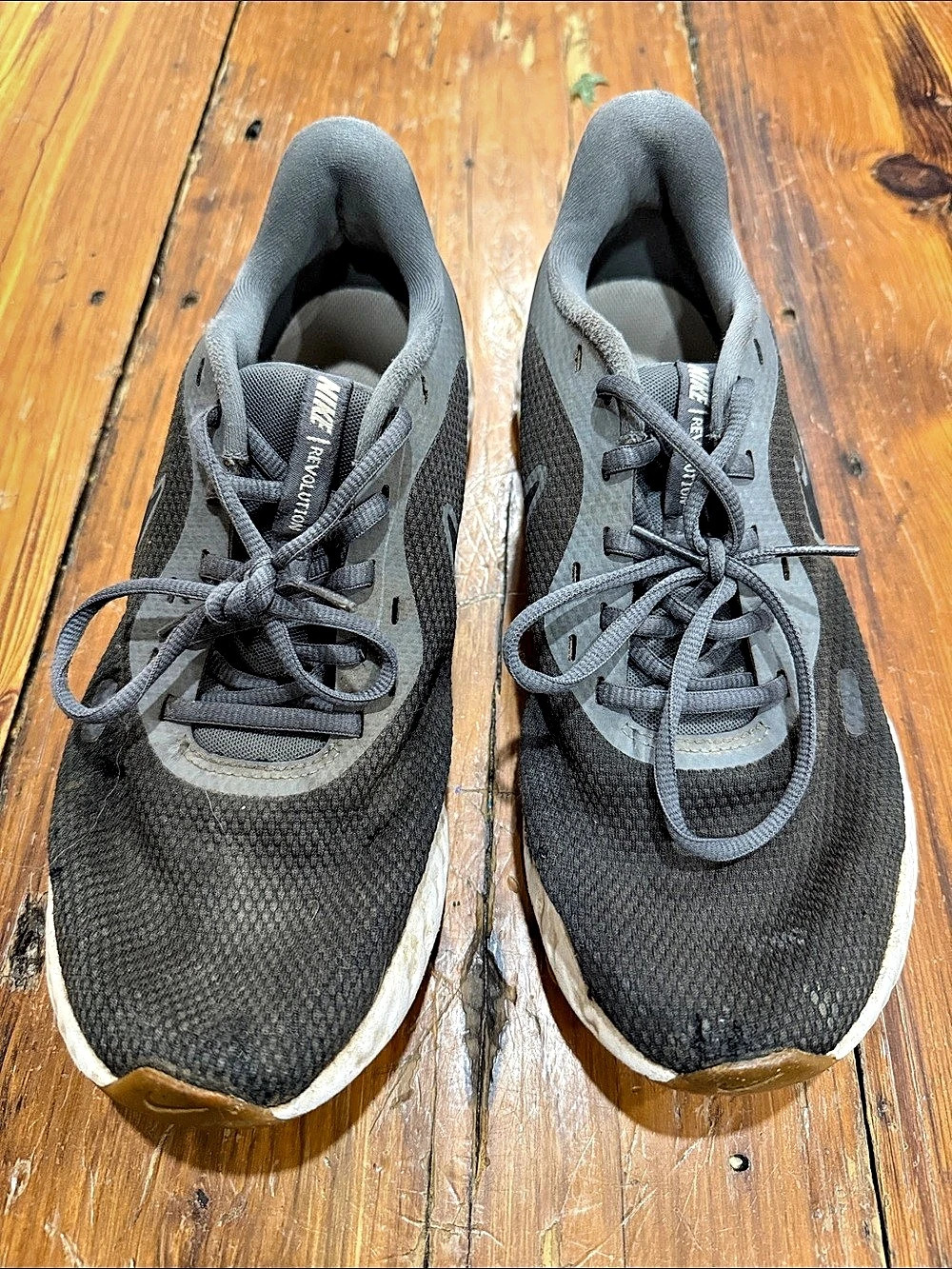 Nike Epic React Flyknit Running Shoes Black Gray US 9.5